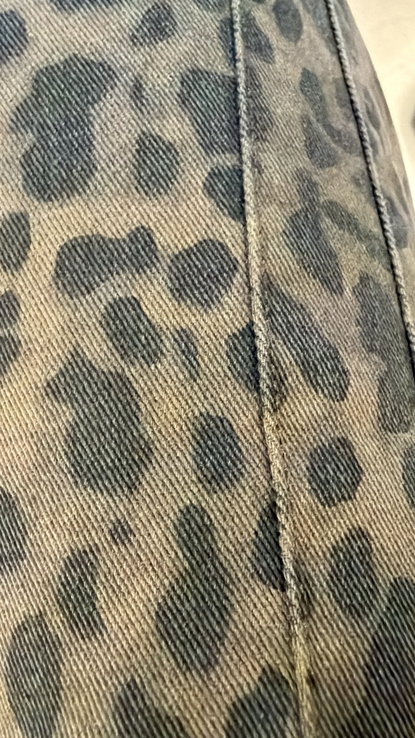 Broek Ambika ‘Caby’ coffee leopard